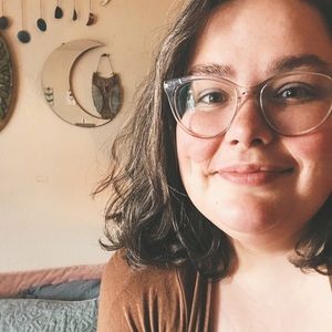 Meet your Posher, Carli